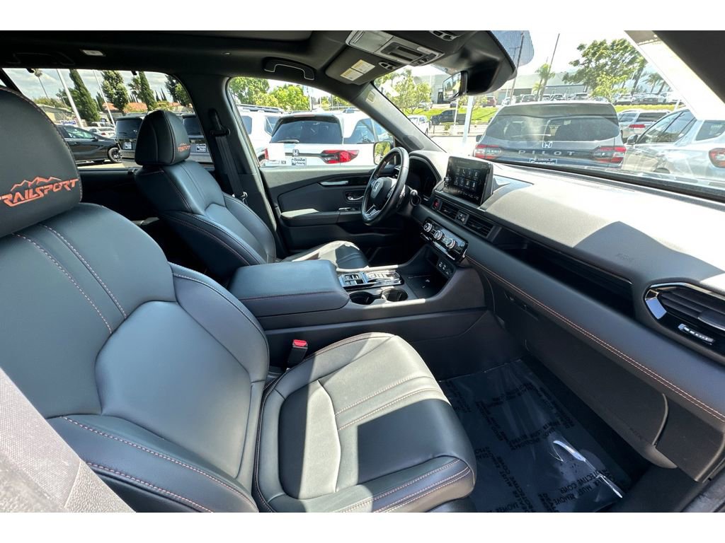 Certified 2025 Honda Pilot TrailSport image 20