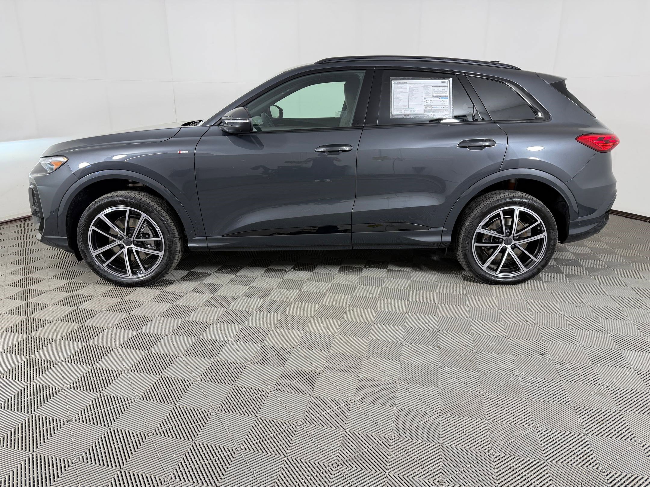 New 2026 Audi Q5 Premium AWD/4WD image 2