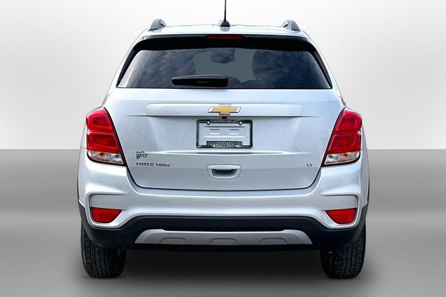 Used 2020 Chevrolet Trax LT w/ LT Convenience Package AWD/4WD image 4