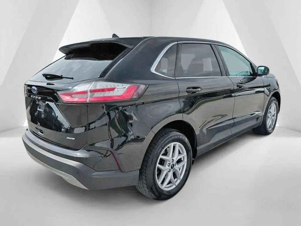 Used 2024 Ford Edge SEL AWD/4WD image 7