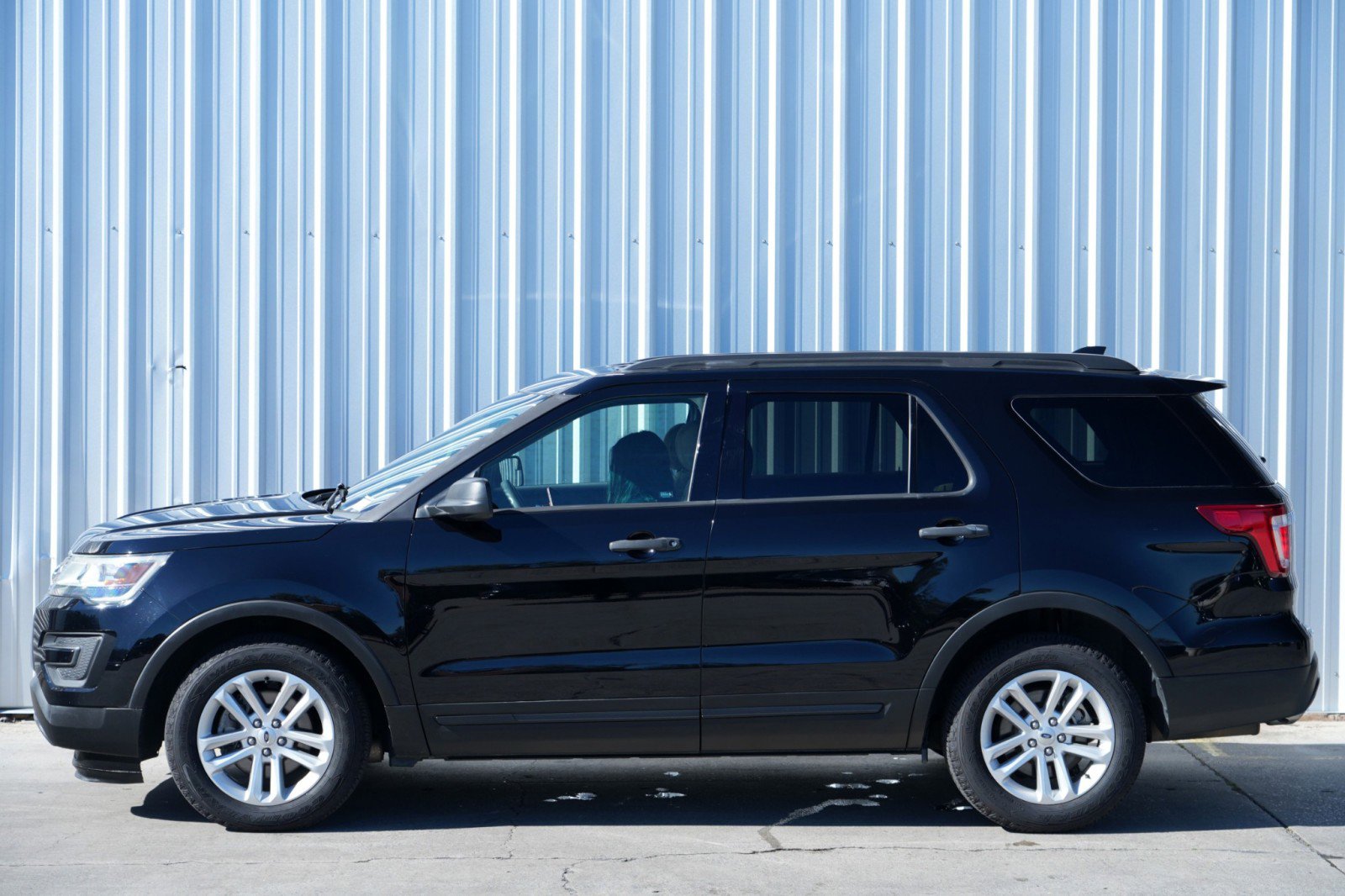 Used 2017 Ford Explorer FWD image 41