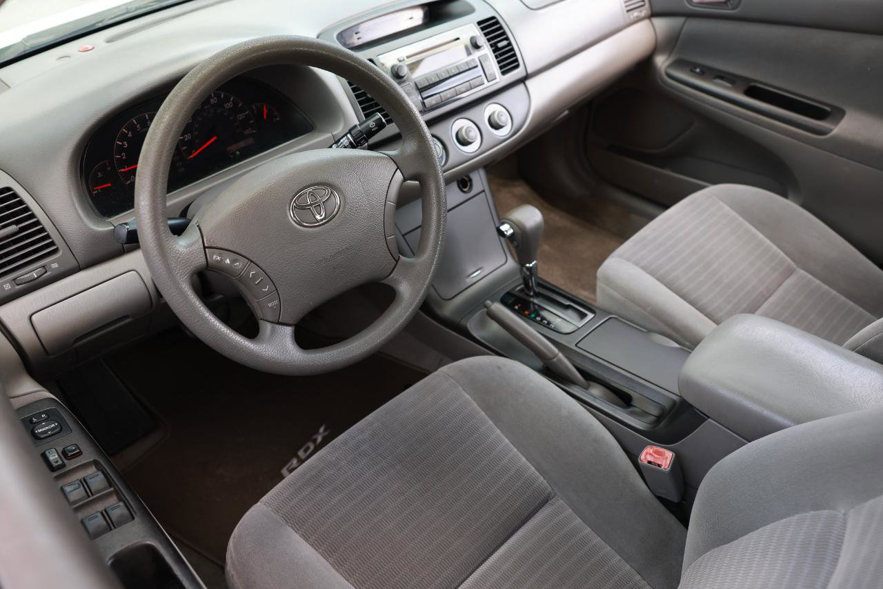 Used 2005 Toyota Camry SE FWD image 4