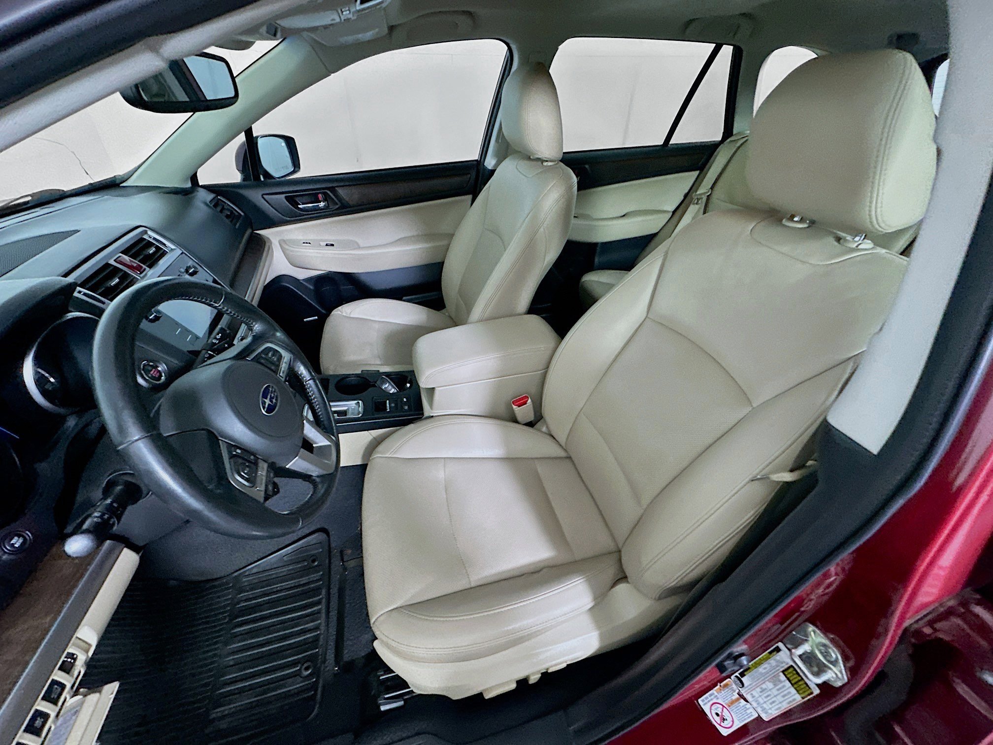 Used 2016 Subaru Outback 3.6R Limited AWD/4WD image 13