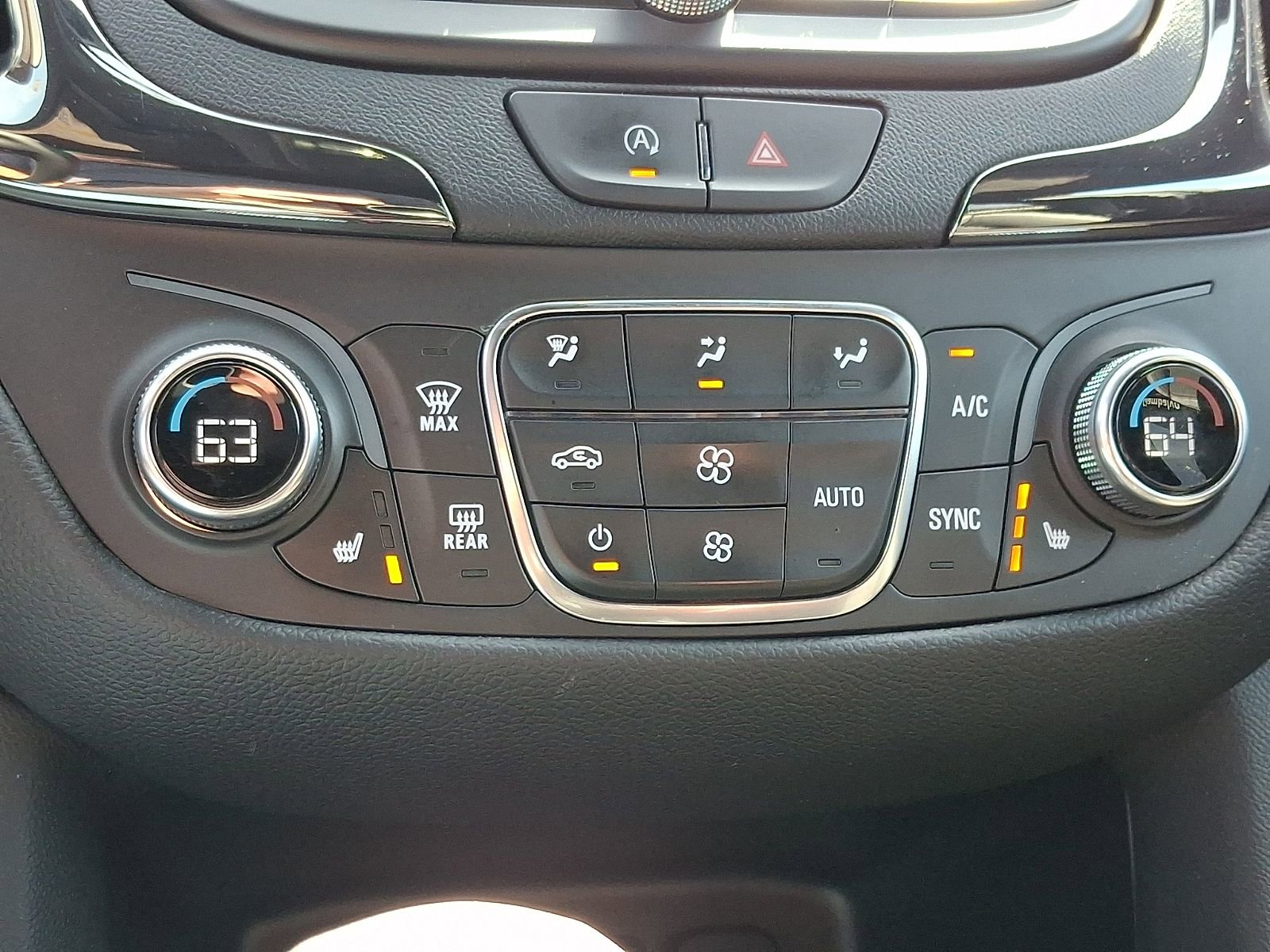 Used 2024 Chevrolet Equinox RS AWD/4WD image 14