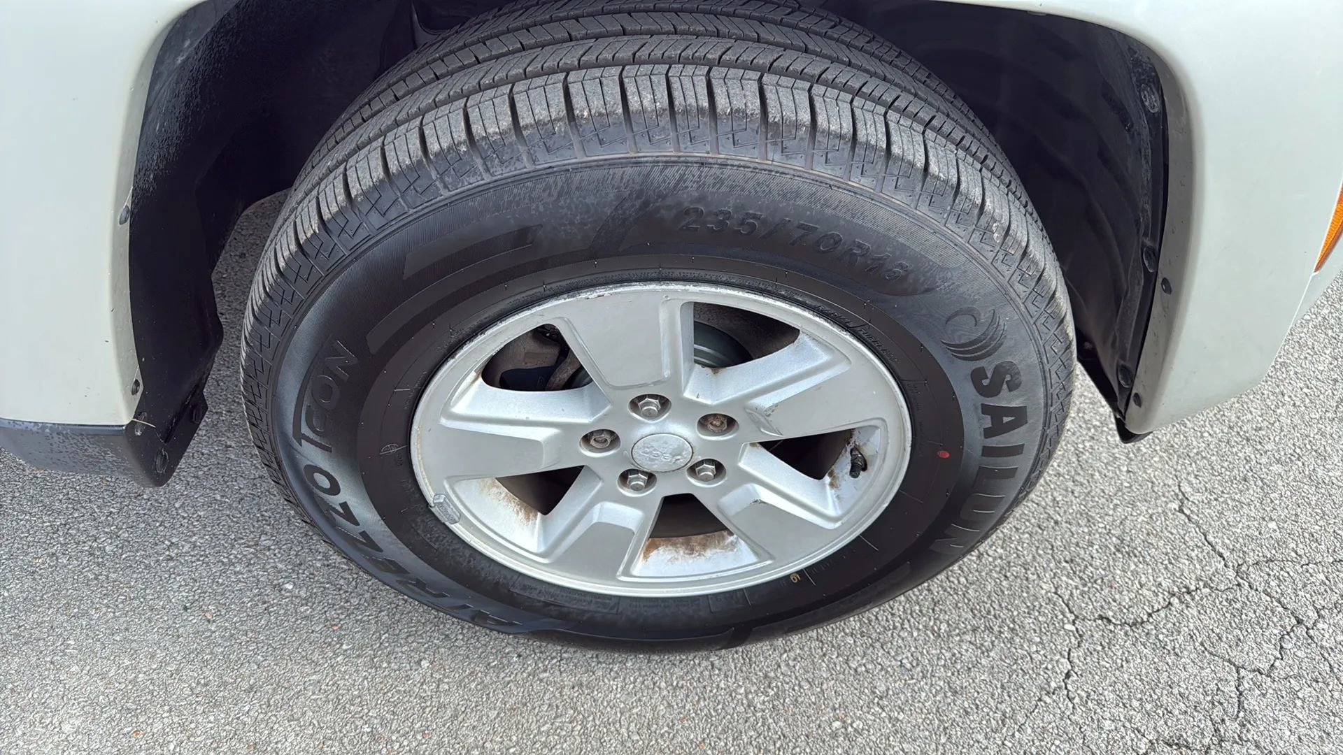 Used 2009 Jeep Liberty Sport image 25