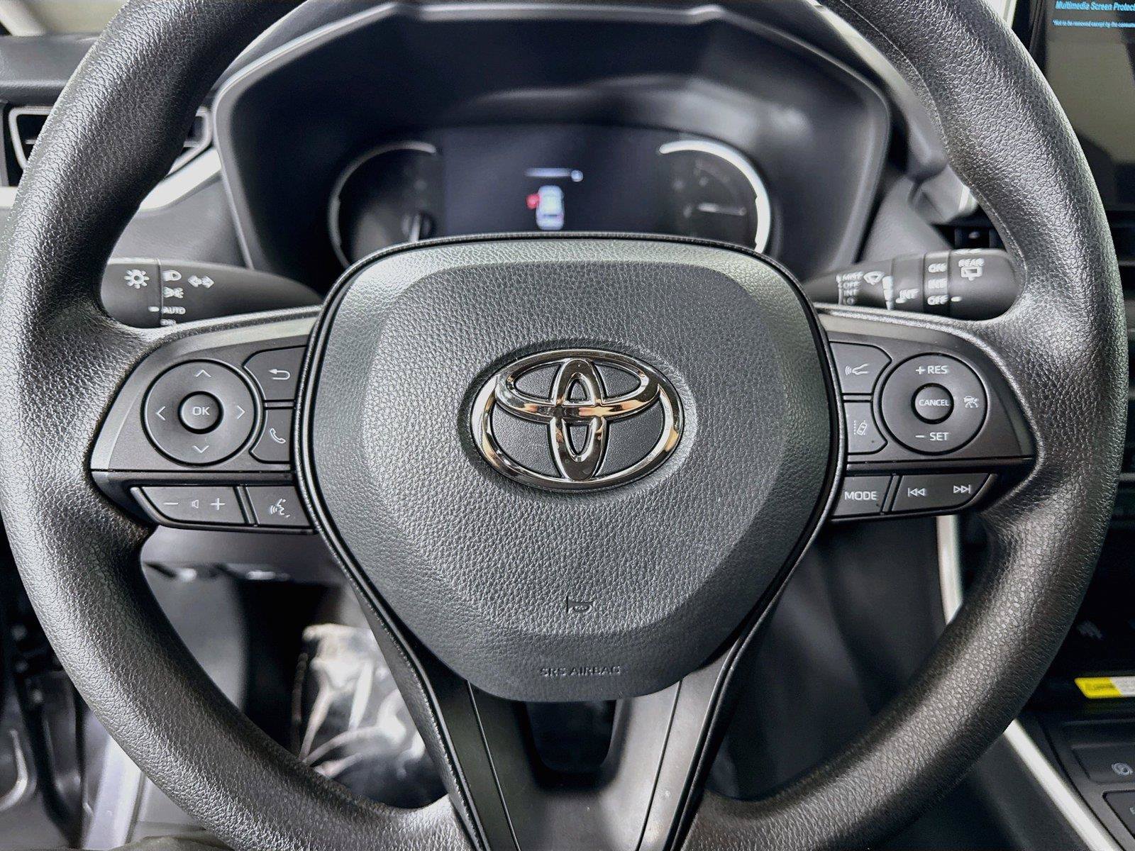 Certified 2025 Toyota RAV4 XLE FWD image 16