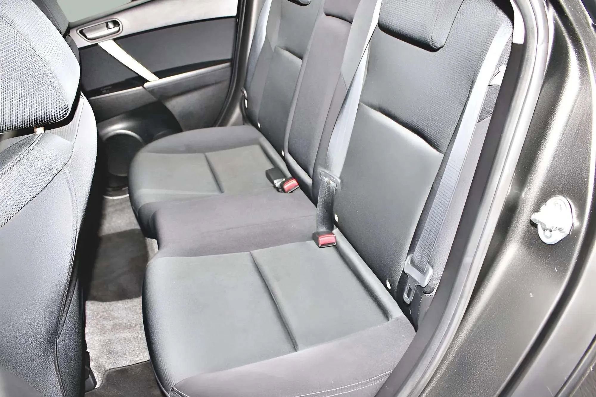 Used 2010 MAZDA MAZDA3 s Sport image 26