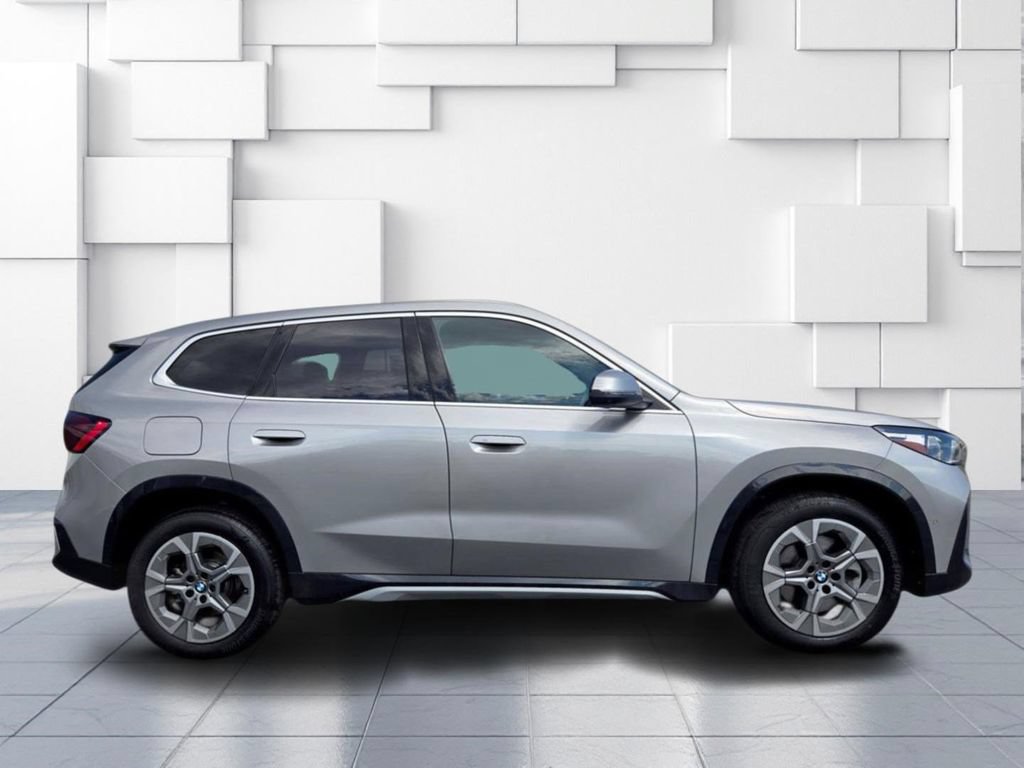 Certified 2025 BMW X1 xDrive28i w/ Technology Package AWD/4WD image 4
