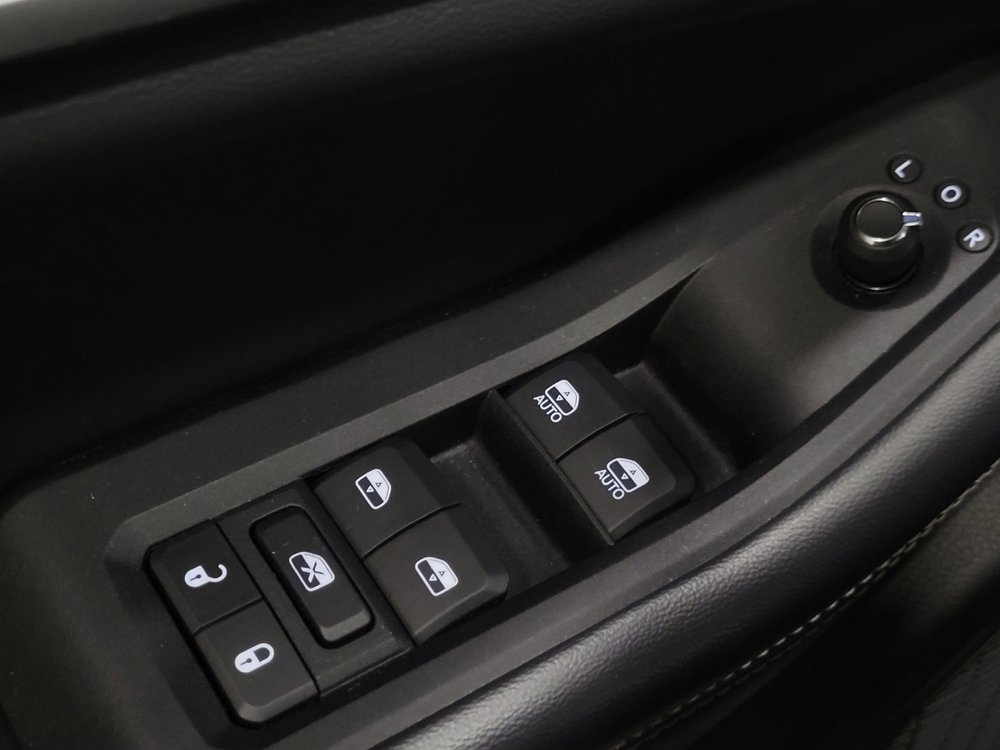 Used 2023 Jeep Grand Cherokee L Limited w/ Black Appearance Package image 27