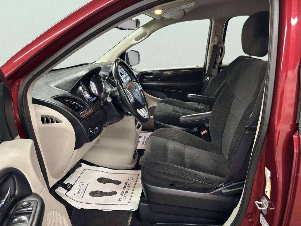 Used 2016 Dodge Grand Caravan SE w/ Quick Order Package 29E SE FWD image 13
