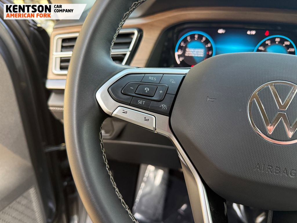Used 2025 Volkswagen Atlas SE image 19