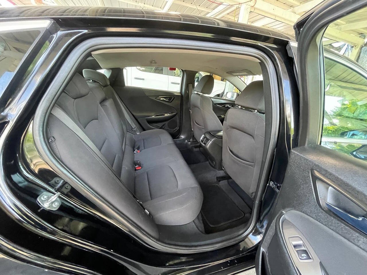 Used 2021 Chevrolet Malibu LT FWD image 15