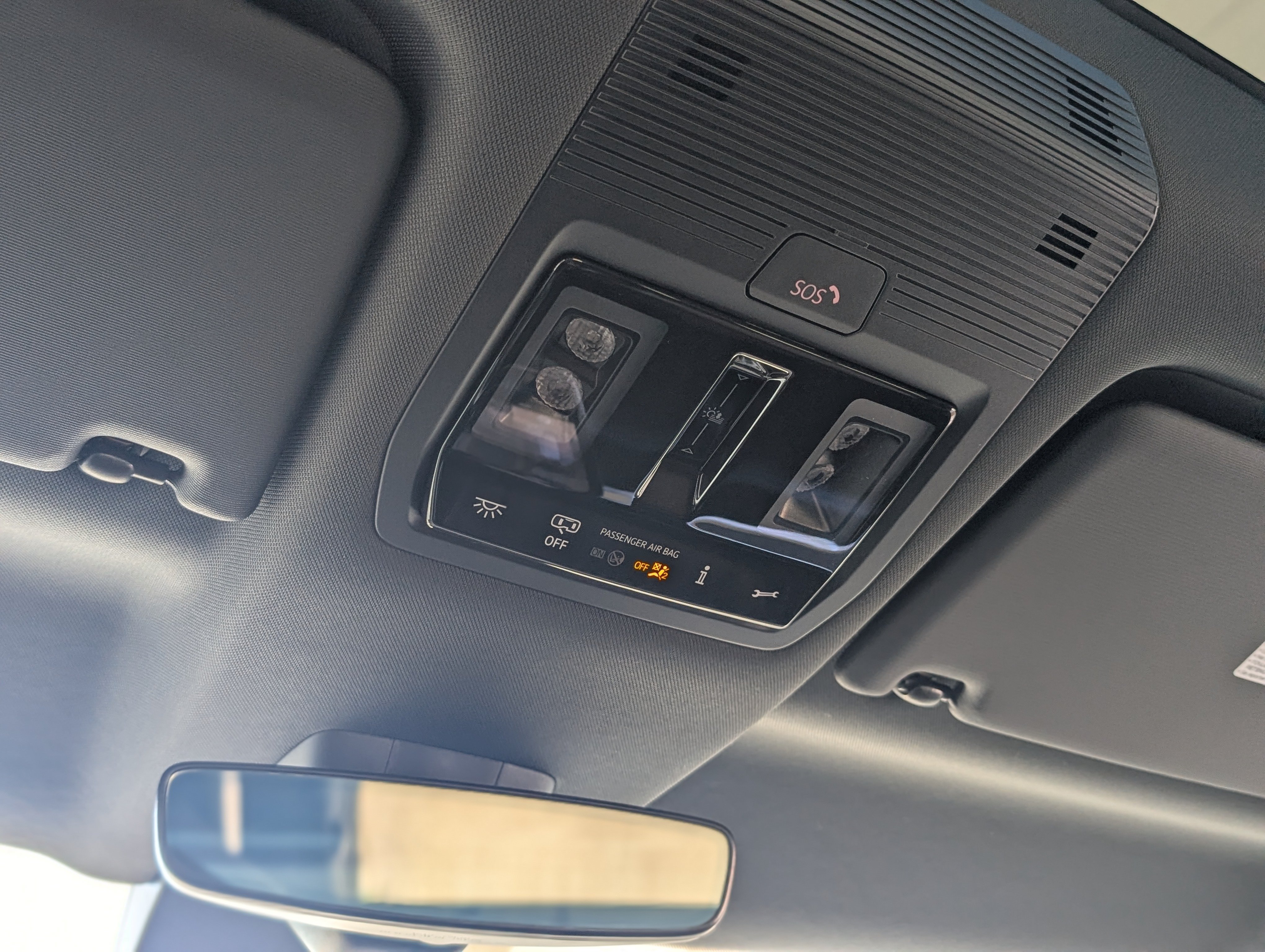 Used 2025 Volkswagen ID. Buzz Pro S Plus RWD image 32