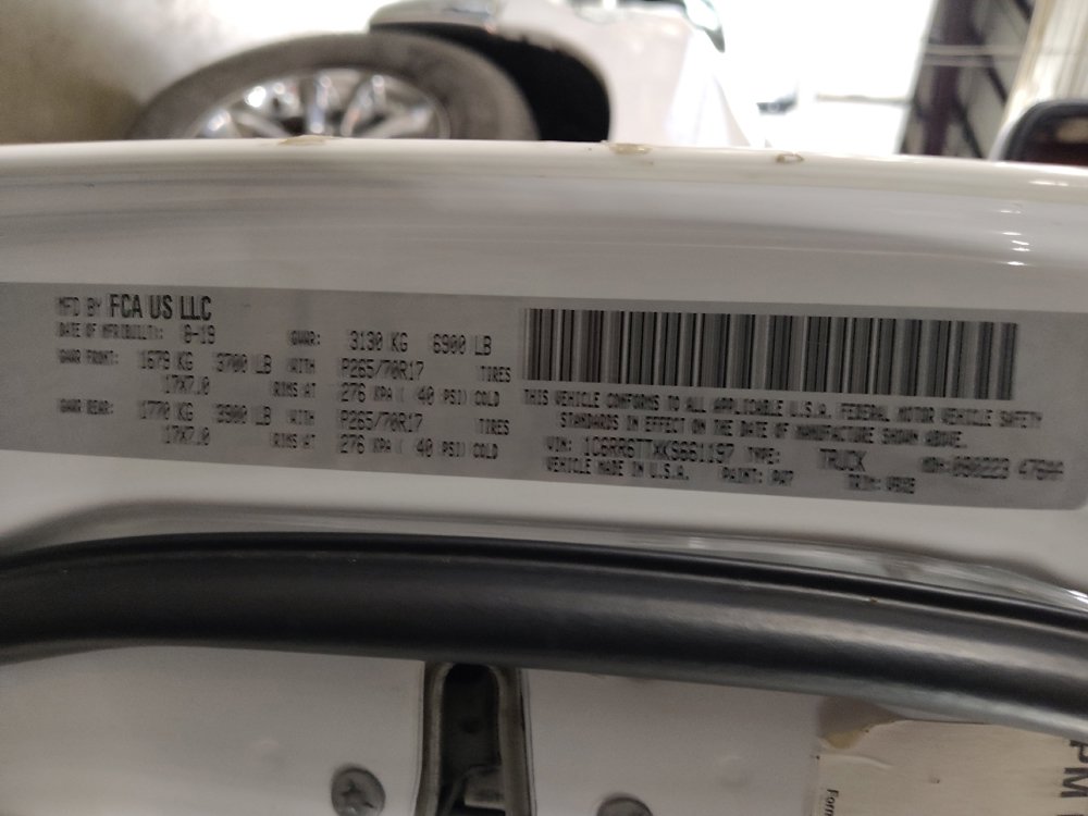 Used 2019 RAM 1500 Classic SLT image 33