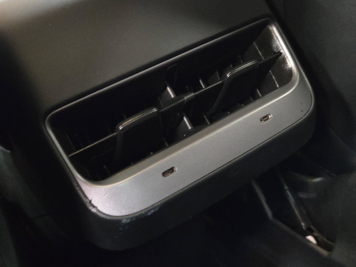Used 2022 Tesla Model 3 Standard Range RWD image 52