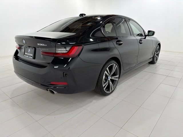 Certified 2023 BMW 330e xDrive w/ Premium Package AWD/4WD image 5