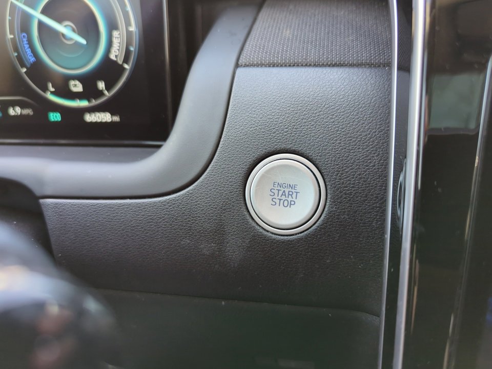 Used 2022 Hyundai Tucson Limited w/ Cargo Package image 21