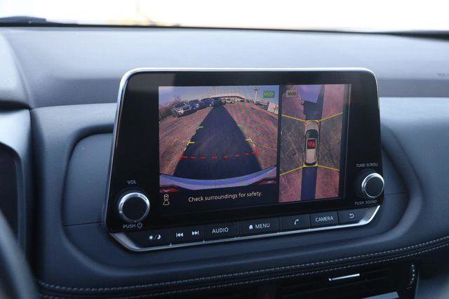 Used 2021 Nissan Rogue SV image 16