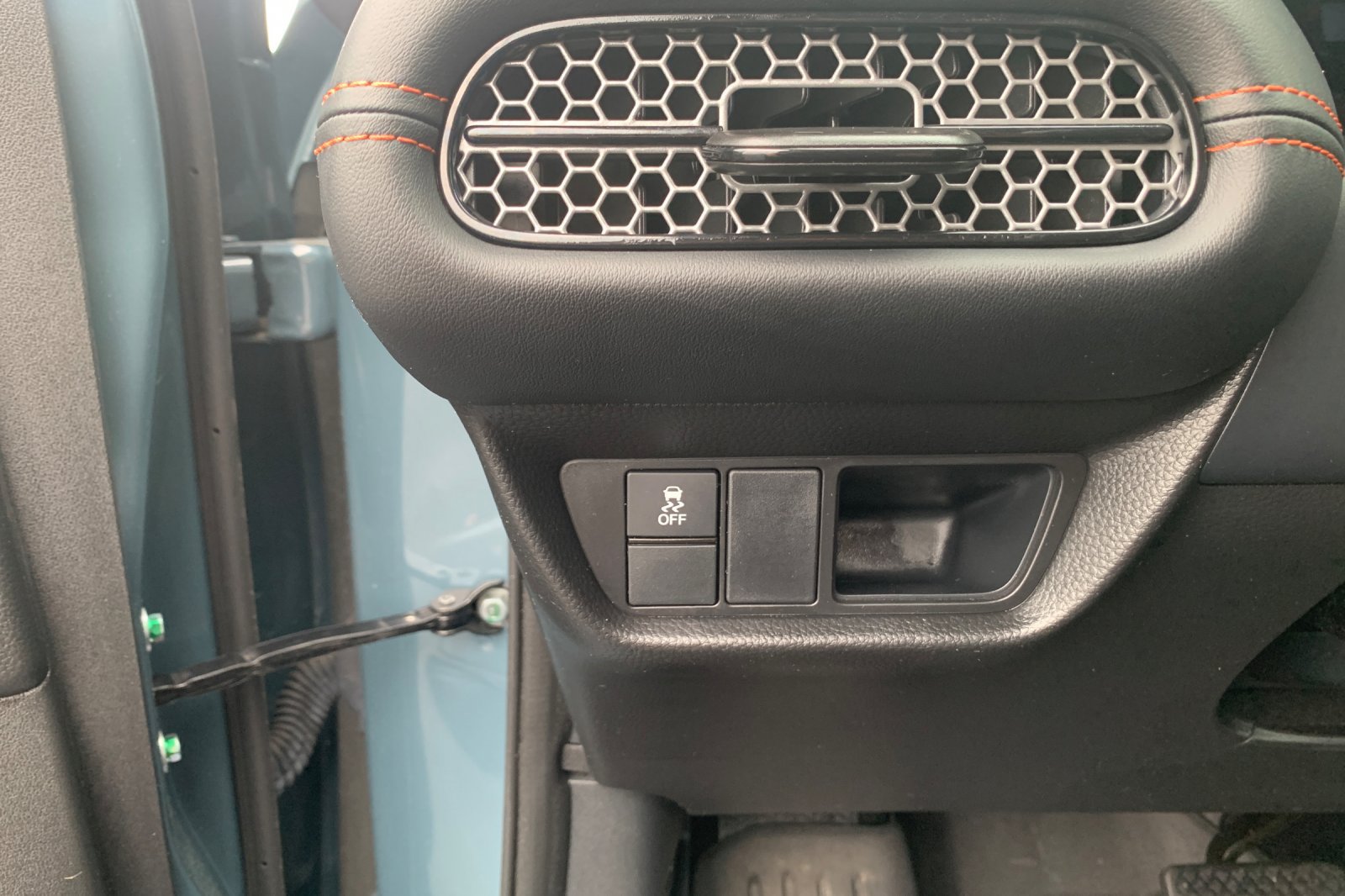 Used 2025 Honda HR-V Sport image 33