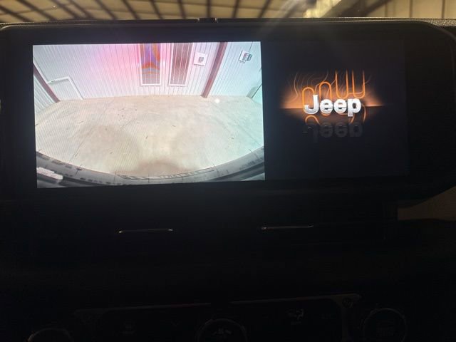 Used 2025 Jeep Wrangler Sport image 16