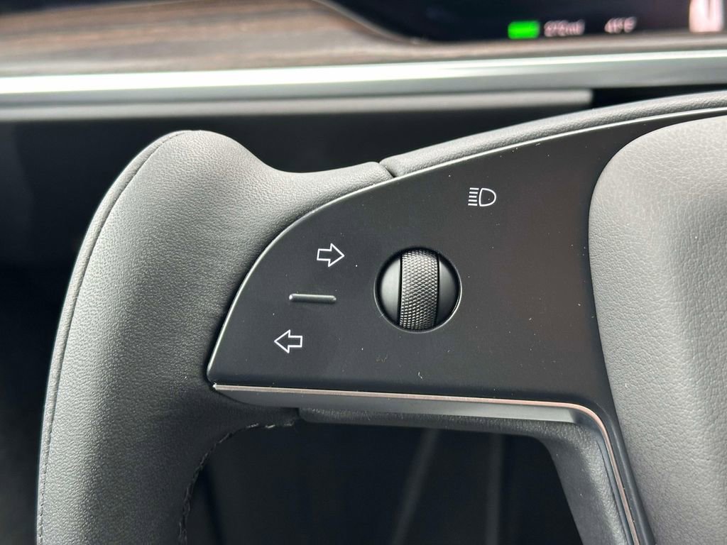 Used 2023 Tesla Model X image 17