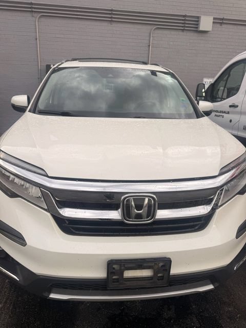 Used 2019 Honda Pilot Touring image 3
