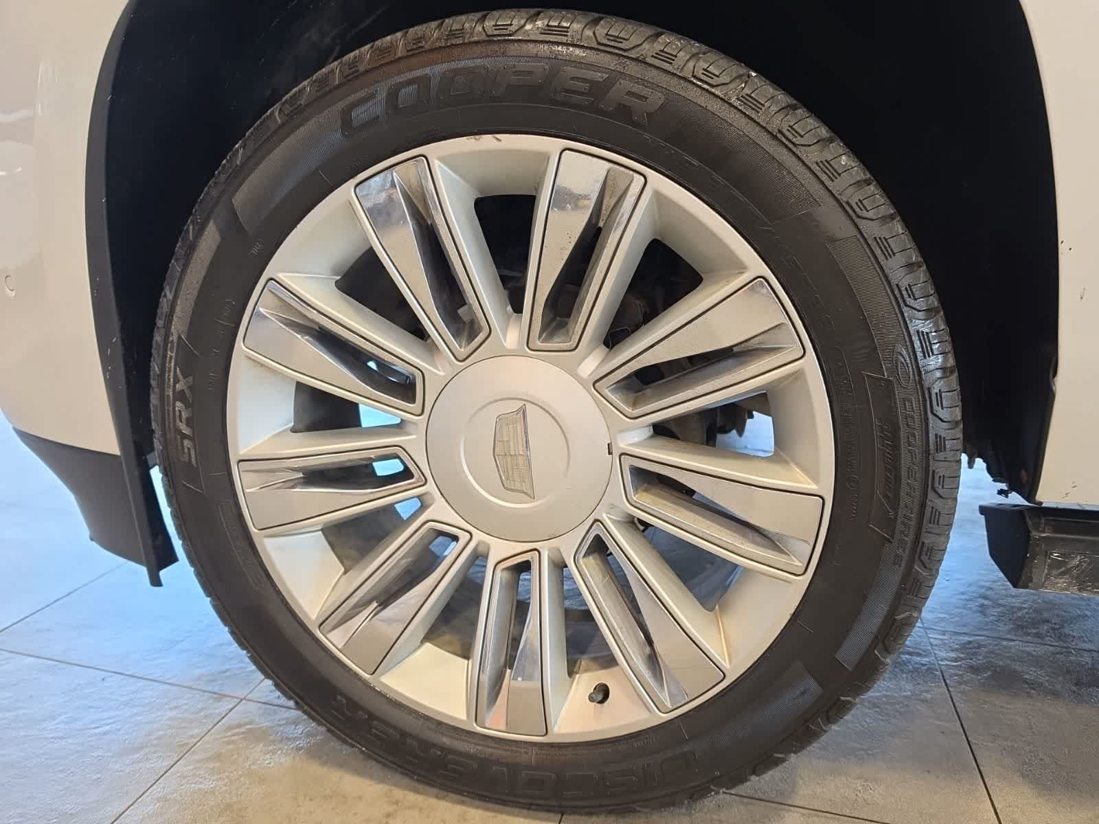 Used 2017 Cadillac Escalade Platinum AWD/4WD image 15