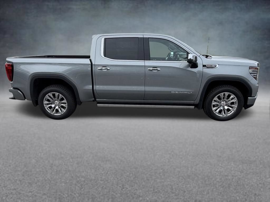 Used 2025 GMC Sierra 1500 Denali w/ Technology Package AWD/4WD image 7