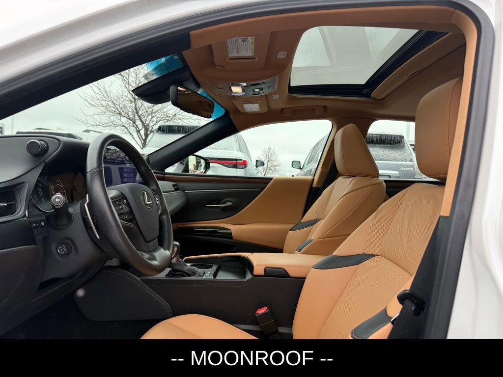 Certified 2025 Lexus ES 300h w/ Premium Package image 7