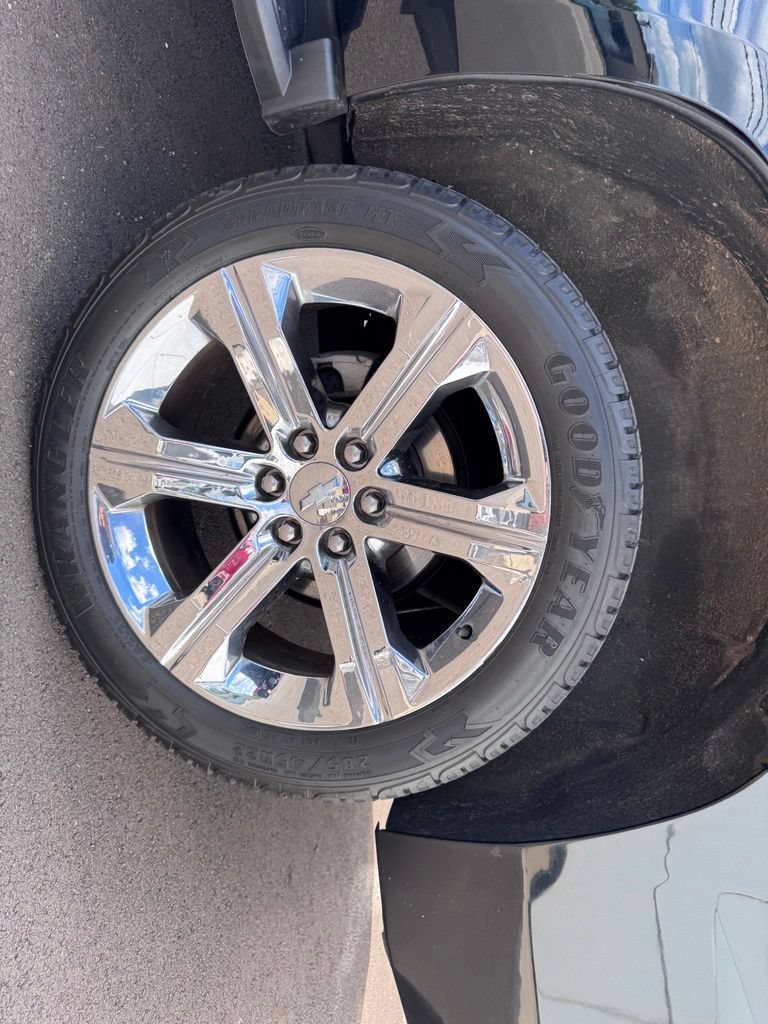 Used 2019 Chevrolet Tahoe LS AWD/4WD image 32