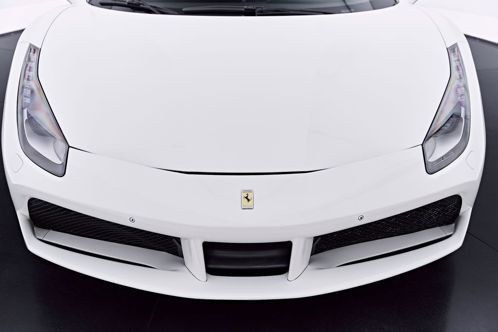 Used 2018 Ferrari 488 GTB RWD image 23