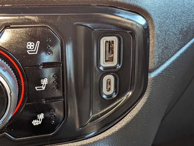 Used 2024 Chevrolet Silverado 2500 High Country w/ Technology Package image 29