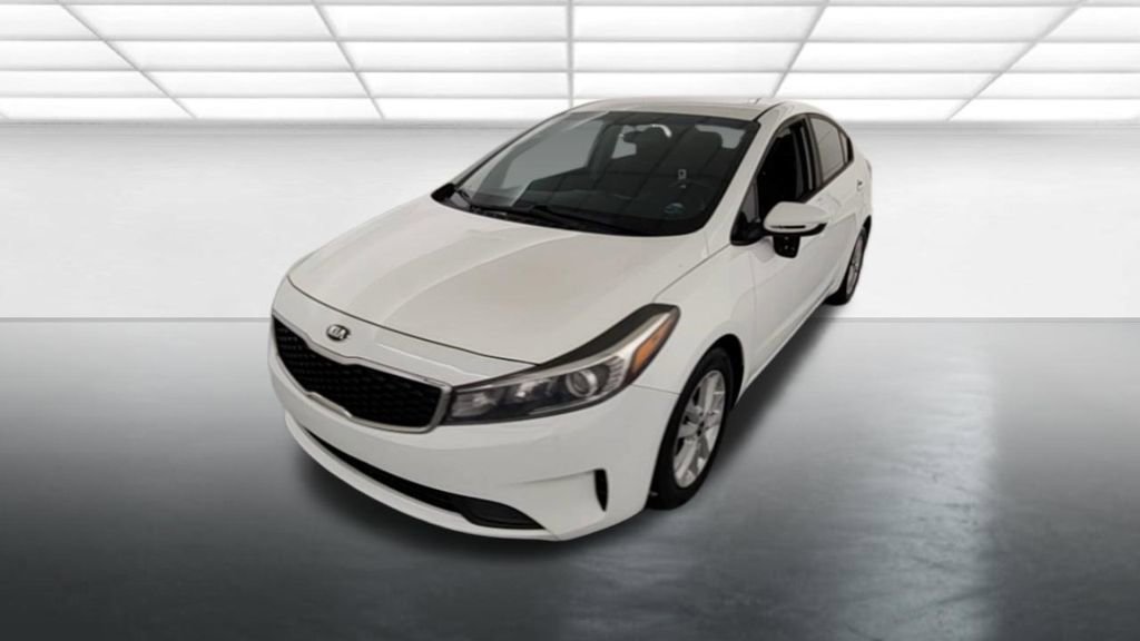 Used 2017 Kia Forte S FWD image 2