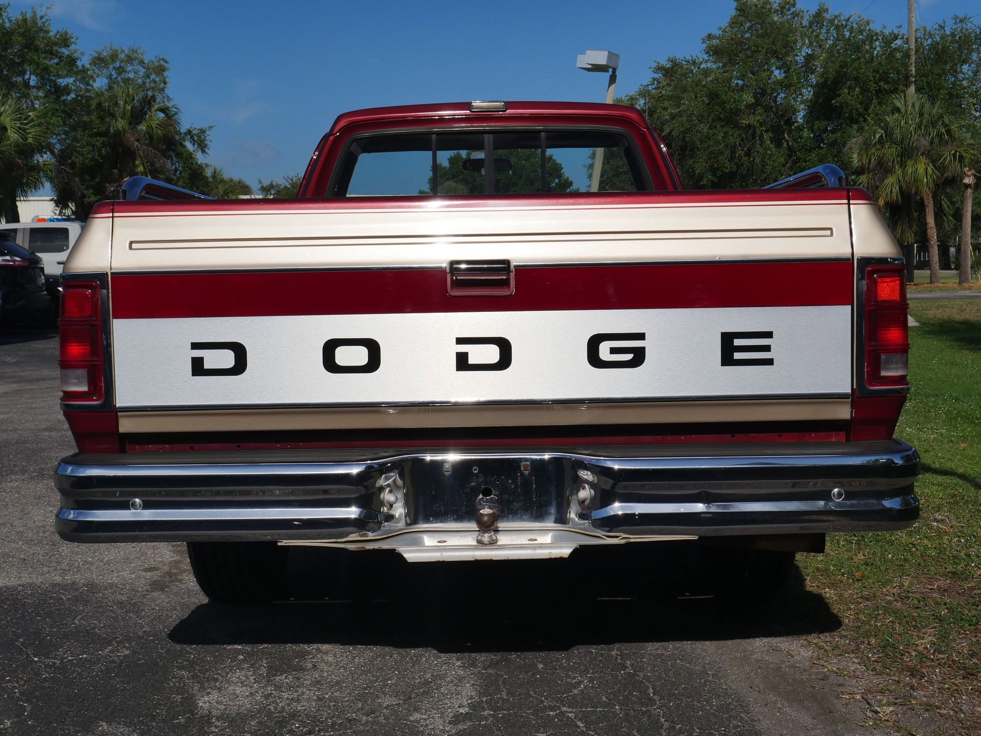 Used 1992 Dodge D/W Truck 150 RWD image 31