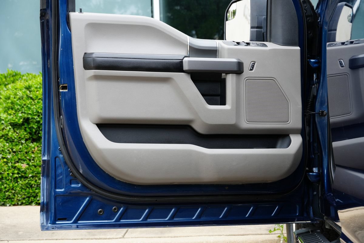Used 2019 Ford F150 XLT w/ Equipment Group 302A Luxury AWD/4WD image 37