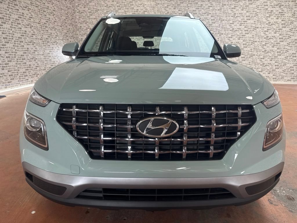 New 2026 Hyundai Venue SEL FWD image 2