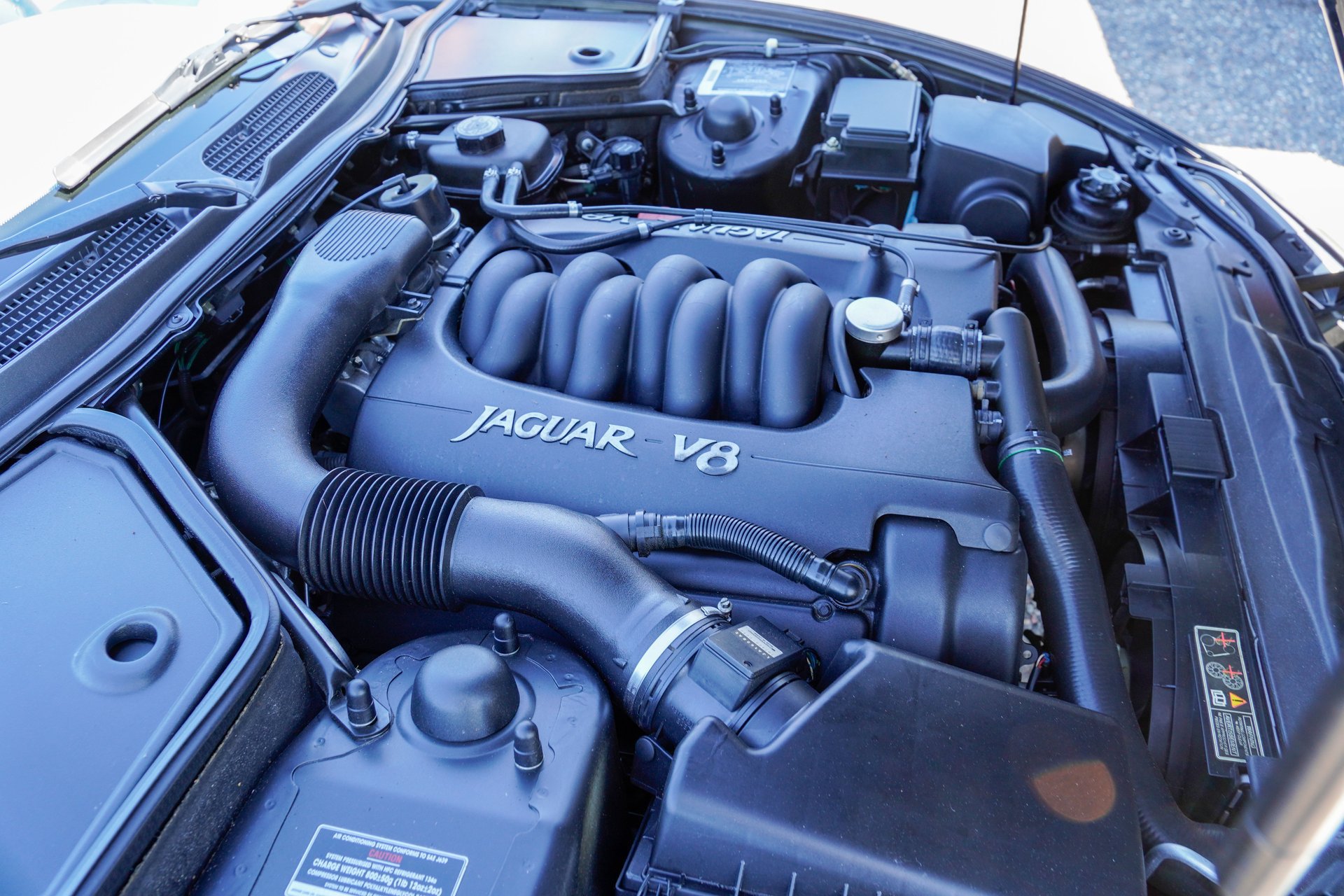 Used 1997 Jaguar XK8 Convertible RWD image 18