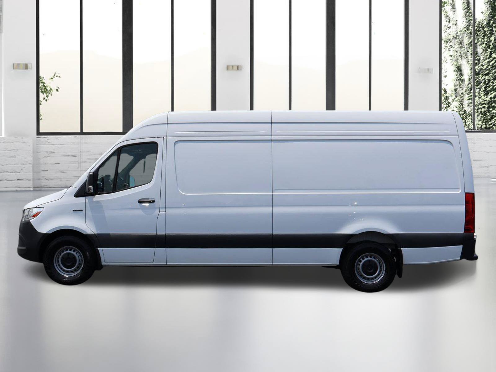 Used 2024 Mercedes-Benz eSprinter 170 Cargo image 2