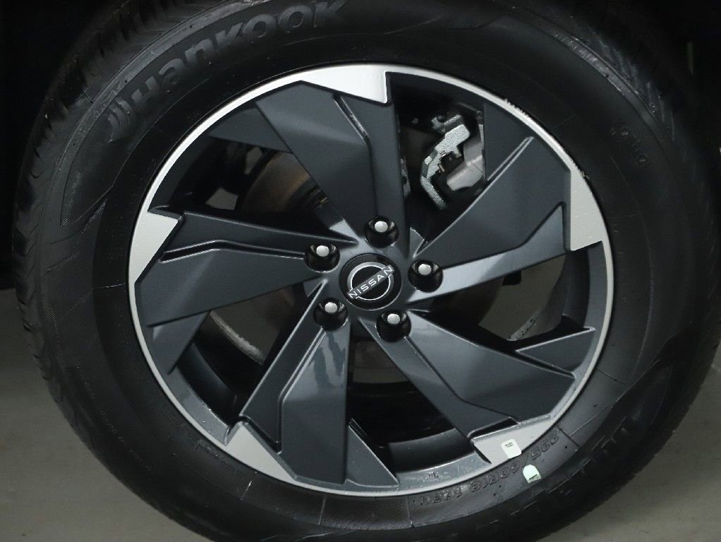 Certified 2026 Nissan Rogue SV image 38