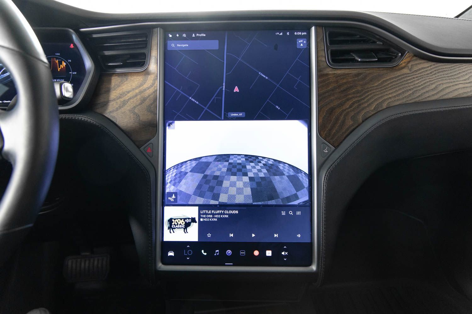 Used 2019 Tesla Model X 75D image 35