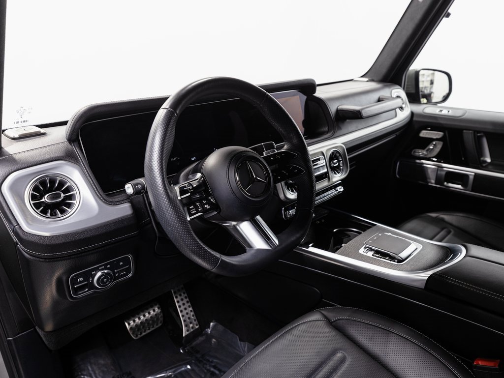 Used 2025 Mercedes-Benz G 550 image 9