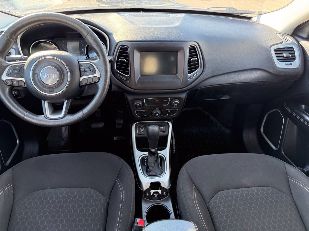 Used 2021 Jeep Compass Sport FWD image 2