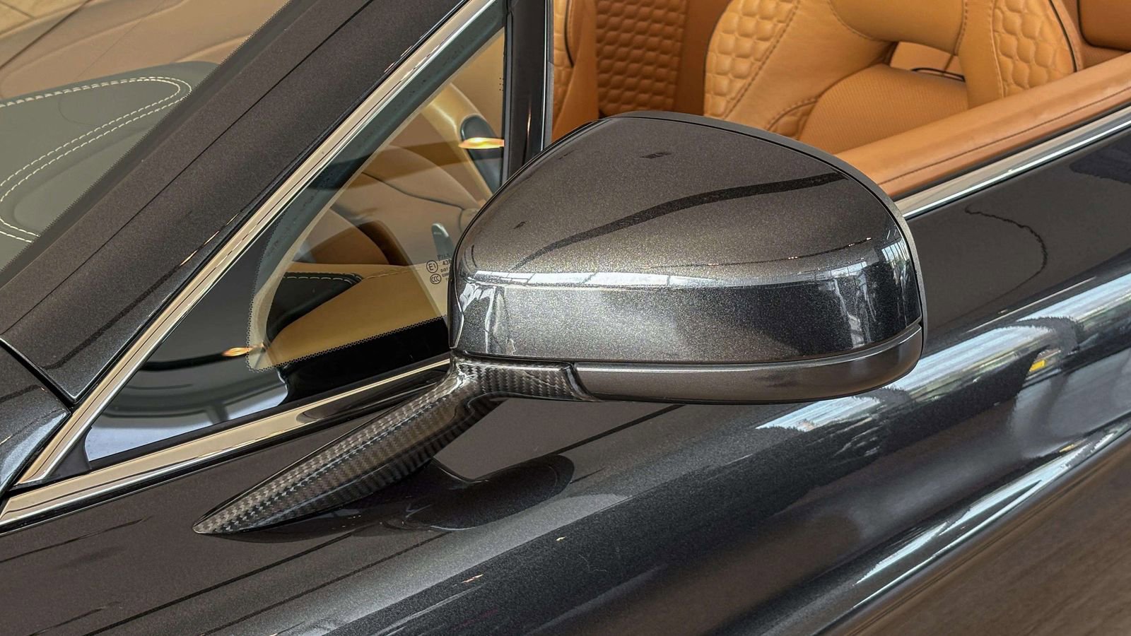 Used 2016 Aston Martin Vanquish Volante image 48