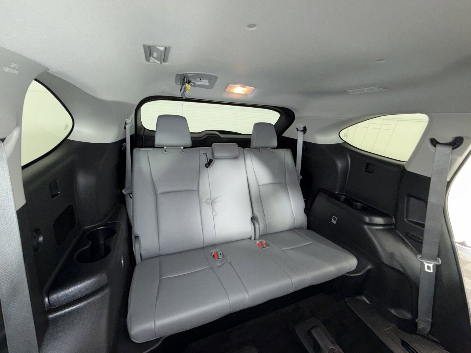 Used 2022 Toyota Highlander XLE image 26