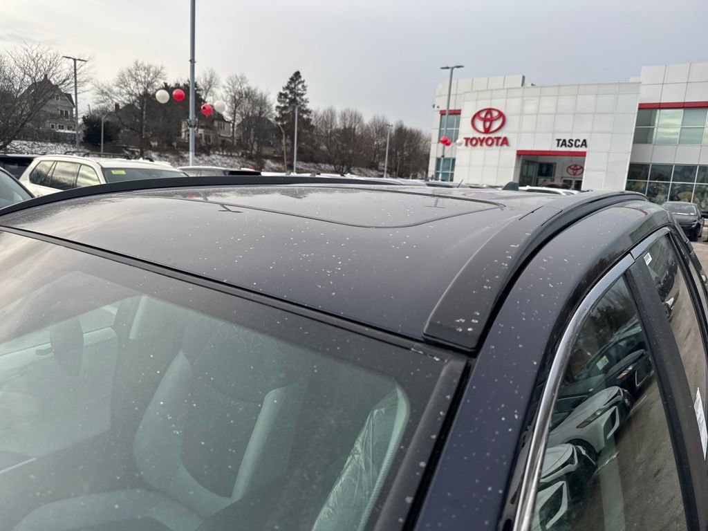 New 2025 Toyota RAV4 XLE image 15