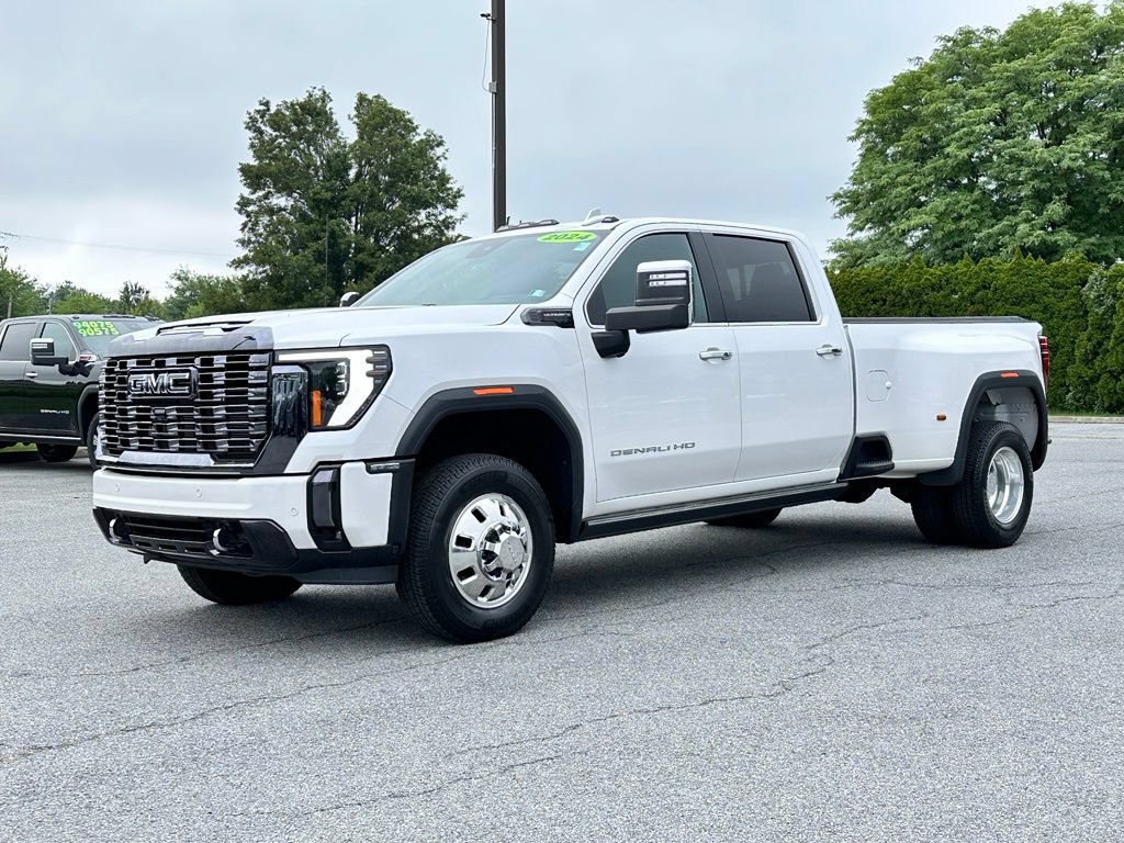 Certified 2024 GMC Sierra 3500 Denali Ultimate AWD/4WD image 2