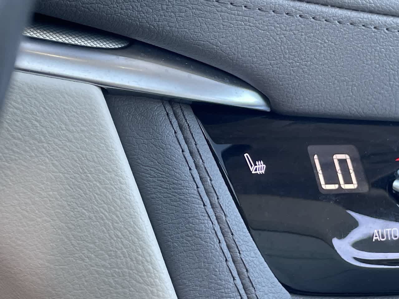 Certified 2024 Cadillac XT5 Premium Luxury FWD image 23