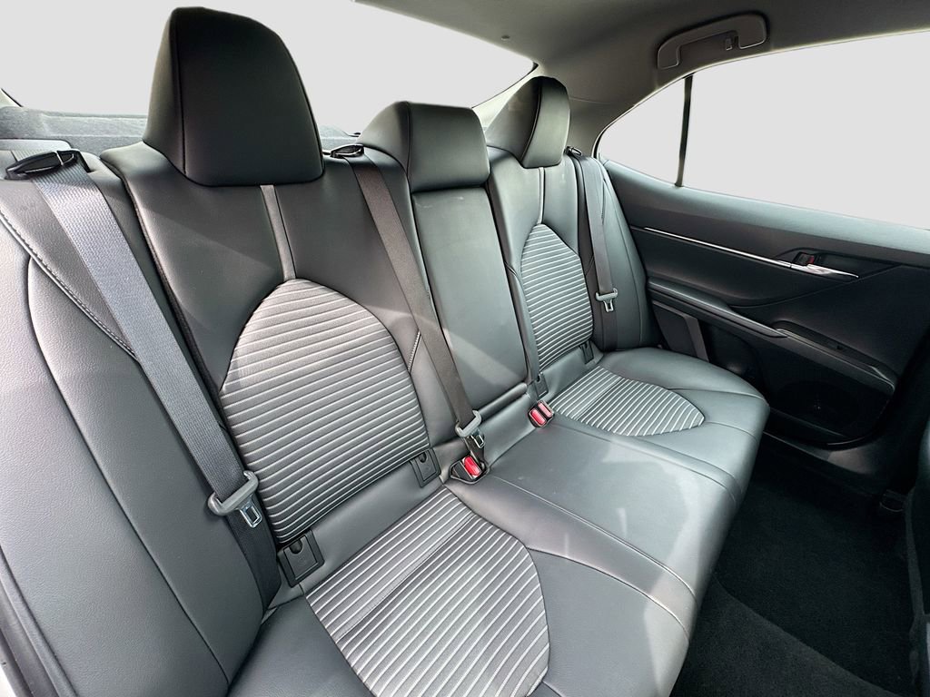 Used 2024 Toyota Camry SE image 22