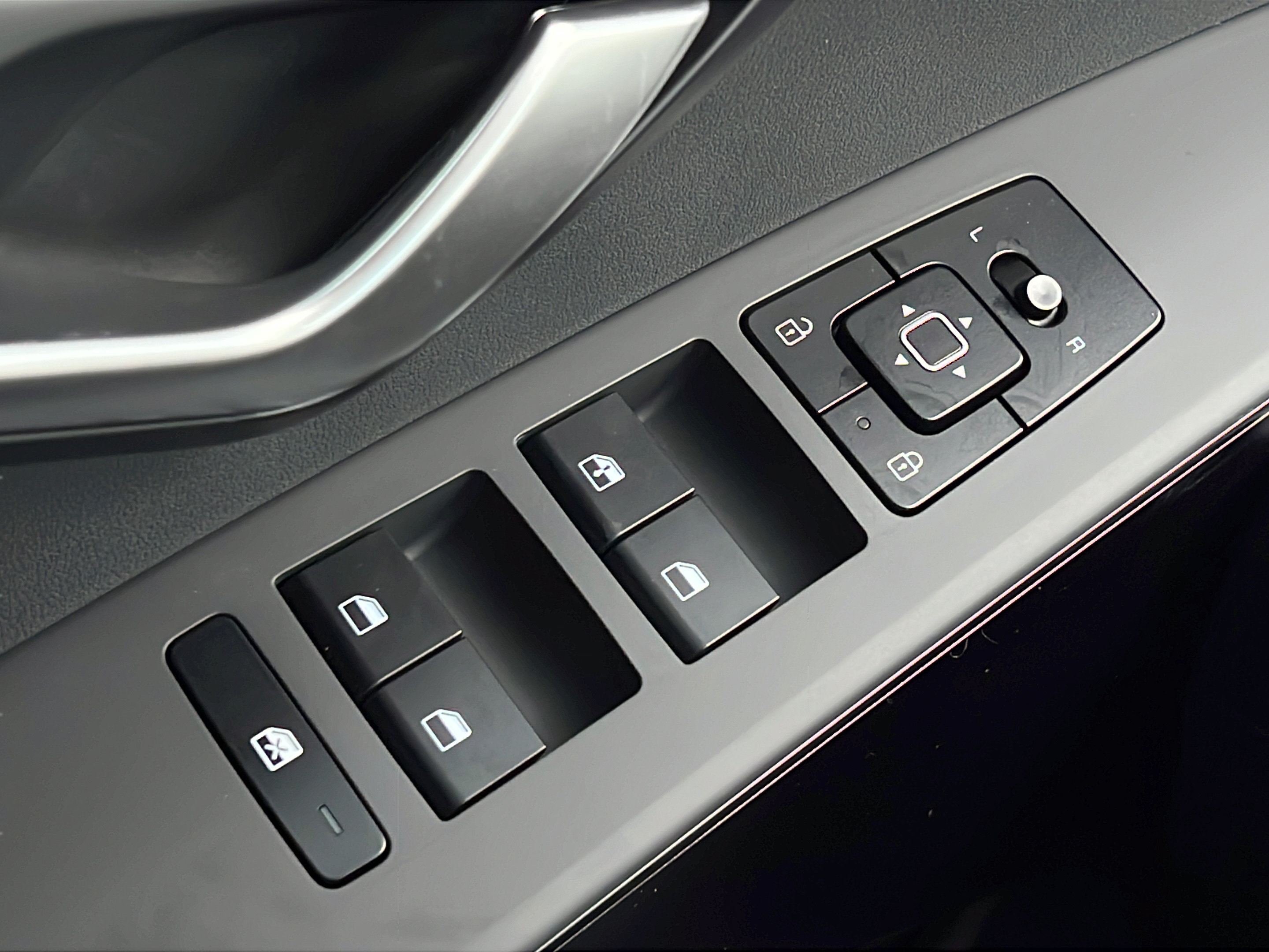 New 2026 Kia Niro LX FWD image 17