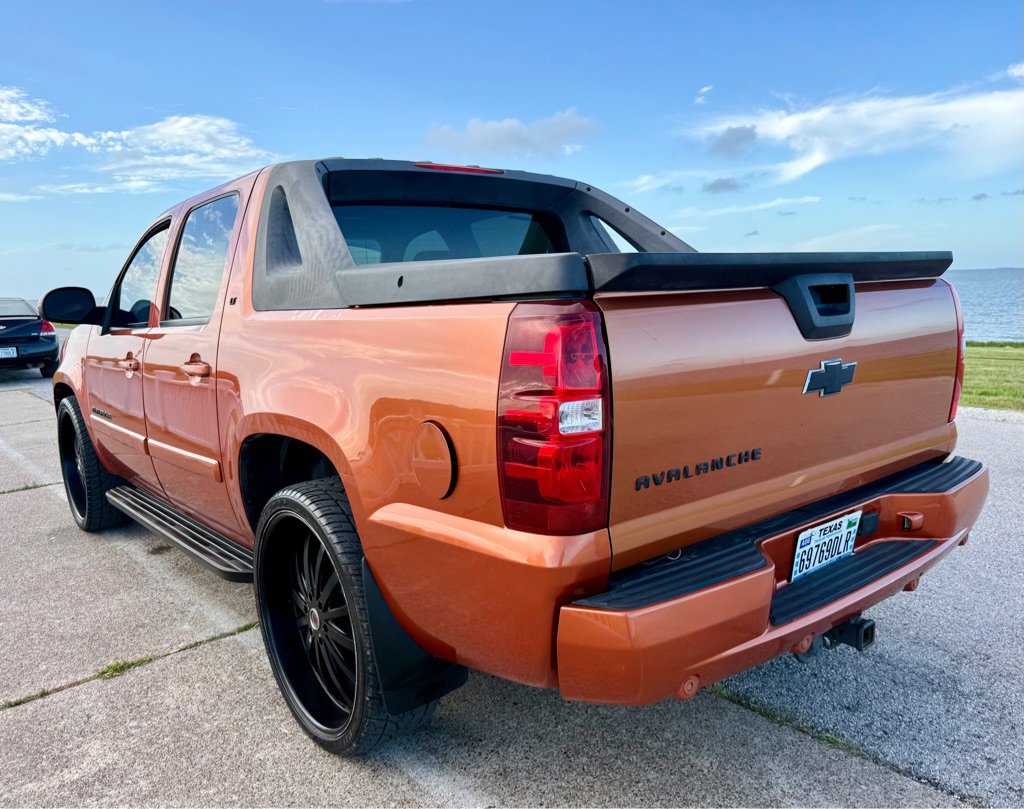Used 2007 Chevrolet Avalanche LT w/ LT Preferred Equipment Group RWD image 7